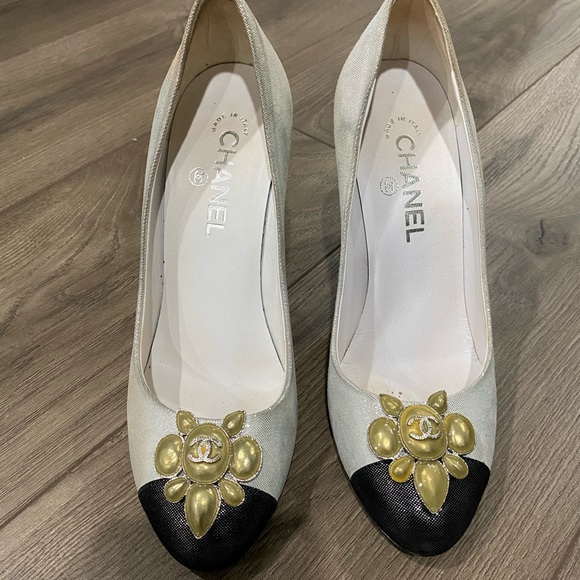 Chanel Silver Pumps - Picture 2 of 11